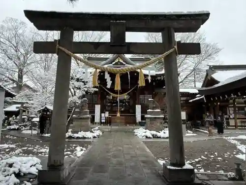 行田八幡神社の{uncategorized: "未分類", other: "その他", undefined: "問題あり", building: "その他建物", grave: "お墓", sacred_gate: "鳥居", guardian: "狛犬", statue: "像", buddha: "仏像", history: "歴史", nature: "自然", garden: "庭園", animal: "動物", pagoda: "塔", temizu: "手水舎", mountain_gate: "山門・神門", sanctuary: "本殿・本堂", subordinate: "末社・摂社", art: "芸術", scenery: "景色", jizo: "地蔵", ema: "絵馬", goshuin: "御朱印", omikuji: "おみくじ", items: "授与品その他", amulet: "お守り", goshuincho: "御朱印帳", eats: "食事", festival: "お祭り", votive_dance: "神楽", shichigosan: "七五三参", wedding: "結婚式", experience: "体験その他", initially: "初詣", around: "周辺", anti_infection: "感染症対策"}