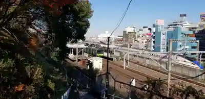 向陵稲荷神社の周辺