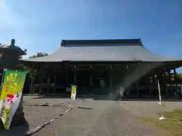 勝興寺の{uncategorized: "未分類", other: "その他", undefined: "問題あり", building: "その他建物", grave: "お墓", sacred_gate: "鳥居", guardian: "狛犬", statue: "像", buddha: "仏像", history: "歴史", nature: "自然", garden: "庭園", animal: "動物", pagoda: "塔", temizu: "手水舎", mountain_gate: "山門・神門", sanctuary: "本殿・本堂", subordinate: "末社・摂社", art: "芸術", scenery: "景色", jizo: "地蔵", ema: "絵馬", goshuin: "御朱印", omikuji: "おみくじ", items: "授与品その他", amulet: "お守り", goshuincho: "御朱印帳", eats: "食事", festival: "お祭り", votive_dance: "神楽", shichigosan: "七五三参", wedding: "結婚式", experience: "体験その他", initially: "初詣", around: "周辺", anti_infection: "感染症対策"}