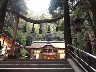 狭井坐大神荒魂神社(狭井神社)の本殿・本堂