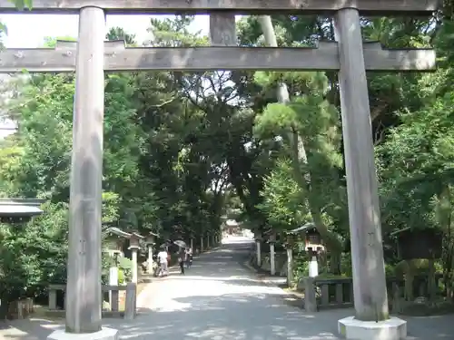 寒川神社の鳥居