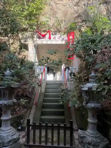 岩殿寺の{uncategorized: "未分類", other: "その他", undefined: "問題あり", building: "その他建物", grave: "お墓", sacred_gate: "鳥居", guardian: "狛犬", statue: "像", buddha: "仏像", history: "歴史", nature: "自然", garden: "庭園", animal: "動物", pagoda: "塔", temizu: "手水舎", mountain_gate: "山門・神門", sanctuary: "本殿・本堂", subordinate: "末社・摂社", art: "芸術", scenery: "景色", jizo: "地蔵", ema: "絵馬", goshuin: "御朱印", omikuji: "おみくじ", items: "授与品その他", amulet: "お守り", goshuincho: "御朱印帳", eats: "食事", festival: "お祭り", votive_dance: "神楽", shichigosan: "七五三参", wedding: "結婚式", experience: "体験その他", initially: "初詣", around: "周辺", anti_infection: "感染症対策"}