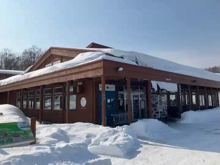 北広島市総鎮守 廣島神社の{uncategorized: "未分類", other: "その他", undefined: "問題あり", building: "その他建物", grave: "お墓", sacred_gate: "鳥居", guardian: "狛犬", statue: "像", buddha: "仏像", history: "歴史", nature: "自然", garden: "庭園", animal: "動物", pagoda: "塔", temizu: "手水舎", mountain_gate: "山門・神門", sanctuary: "本殿・本堂", subordinate: "末社・摂社", art: "芸術", scenery: "景色", jizo: "地蔵", ema: "絵馬", goshuin: "御朱印", omikuji: "おみくじ", items: "授与品その他", amulet: "お守り", goshuincho: "御朱印帳", eats: "食事", festival: "お祭り", votive_dance: "神楽", shichigosan: "七五三参", wedding: "結婚式", experience: "体験その他", initially: "初詣", around: "周辺", anti_infection: "感染症対策"}