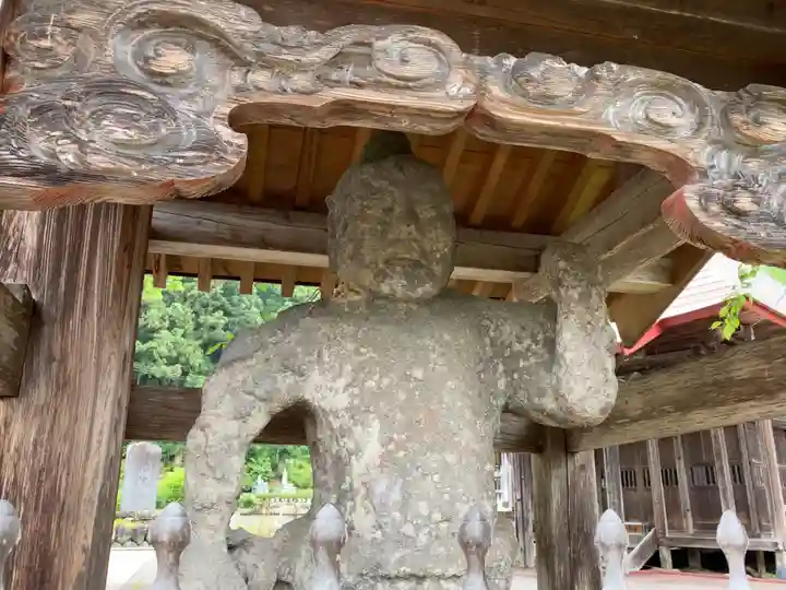 西福寺の像