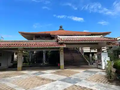 護国寺の本殿・本堂