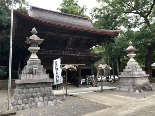 府八幡宮の山門