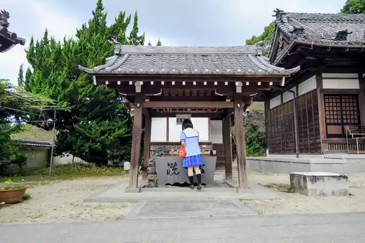 大興寺の手水舎