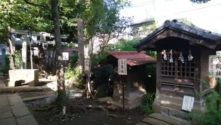 鳩ヶ谷氷川神社の末社・摂社
