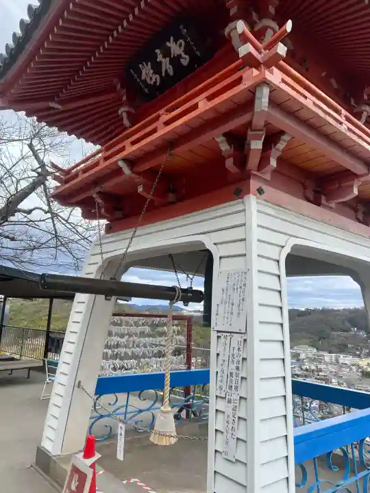 千光寺の{uncategorized: "未分類", other: "その他", undefined: "問題あり", building: "その他建物", grave: "お墓", sacred_gate: "鳥居", guardian: "狛犬", statue: "像", buddha: "仏像", history: "歴史", nature: "自然", garden: "庭園", animal: "動物", pagoda: "塔", temizu: "手水舎", mountain_gate: "山門・神門", sanctuary: "本殿・本堂", subordinate: "末社・摂社", art: "芸術", scenery: "景色", jizo: "地蔵", ema: "絵馬", goshuin: "御朱印", omikuji: "おみくじ", items: "授与品その他", amulet: "お守り", goshuincho: "御朱印帳", eats: "食事", festival: "お祭り", votive_dance: "神楽", shichigosan: "七五三参", wedding: "結婚式", experience: "体験その他", initially: "初詣", around: "周辺", anti_infection: "感染症対策"}