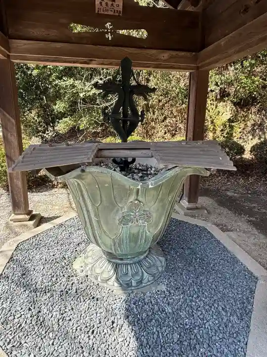 根来寺の{uncategorized: "未分類", other: "その他", undefined: "問題あり", building: "その他建物", grave: "お墓", sacred_gate: "鳥居", guardian: "狛犬", statue: "像", buddha: "仏像", history: "歴史", nature: "自然", garden: "庭園", animal: "動物", pagoda: "塔", temizu: "手水舎", mountain_gate: "山門・神門", sanctuary: "本殿・本堂", subordinate: "末社・摂社", art: "芸術", scenery: "景色", jizo: "地蔵", ema: "絵馬", goshuin: "御朱印", omikuji: "おみくじ", items: "授与品その他", amulet: "お守り", goshuincho: "御朱印帳", eats: "食事", festival: "お祭り", votive_dance: "神楽", shichigosan: "七五三参", wedding: "結婚式", experience: "体験その他", initially: "初詣", around: "周辺", anti_infection: "感染症対策"}