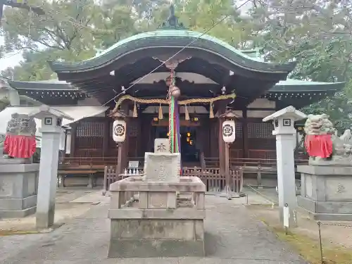 守居神社の{uncategorized: "未分類", other: "その他", undefined: "問題あり", building: "その他建物", grave: "お墓", sacred_gate: "鳥居", guardian: "狛犬", statue: "像", buddha: "仏像", history: "歴史", nature: "自然", garden: "庭園", animal: "動物", pagoda: "塔", temizu: "手水舎", mountain_gate: "山門・神門", sanctuary: "本殿・本堂", subordinate: "末社・摂社", art: "芸術", scenery: "景色", jizo: "地蔵", ema: "絵馬", goshuin: "御朱印", omikuji: "おみくじ", items: "授与品その他", amulet: "お守り", goshuincho: "御朱印帳", eats: "食事", festival: "お祭り", votive_dance: "神楽", shichigosan: "七五三参", wedding: "結婚式", experience: "体験その他", initially: "初詣", around: "周辺", anti_infection: "感染症対策"}
