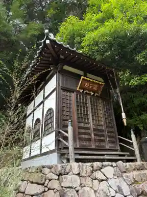 瀧不動の{uncategorized: "未分類", other: "その他", undefined: "問題あり", building: "その他建物", grave: "お墓", sacred_gate: "鳥居", guardian: "狛犬", statue: "像", buddha: "仏像", history: "歴史", nature: "自然", garden: "庭園", animal: "動物", pagoda: "塔", temizu: "手水舎", mountain_gate: "山門・神門", sanctuary: "本殿・本堂", subordinate: "末社・摂社", art: "芸術", scenery: "景色", jizo: "地蔵", ema: "絵馬", goshuin: "御朱印", omikuji: "おみくじ", items: "授与品その他", amulet: "お守り", goshuincho: "御朱印帳", eats: "食事", festival: "お祭り", votive_dance: "神楽", shichigosan: "七五三参", wedding: "結婚式", experience: "体験その他", initially: "初詣", around: "周辺", anti_infection: "感染症対策"}