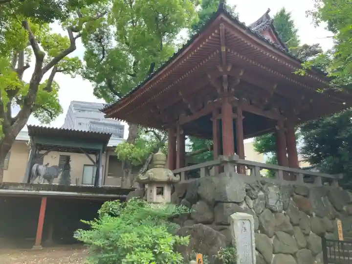 品川寺の{uncategorized: "未分類", other: "その他", undefined: "問題あり", building: "その他建物", grave: "お墓", sacred_gate: "鳥居", guardian: "狛犬", statue: "像", buddha: "仏像", history: "歴史", nature: "自然", garden: "庭園", animal: "動物", pagoda: "塔", temizu: "手水舎", mountain_gate: "山門・神門", sanctuary: "本殿・本堂", subordinate: "末社・摂社", art: "芸術", scenery: "景色", jizo: "地蔵", ema: "絵馬", goshuin: "御朱印", omikuji: "おみくじ", items: "授与品その他", amulet: "お守り", goshuincho: "御朱印帳", eats: "食事", festival: "お祭り", votive_dance: "神楽", shichigosan: "七五三参", wedding: "結婚式", experience: "体験その他", initially: "初詣", around: "周辺", anti_infection: "感染症対策"}