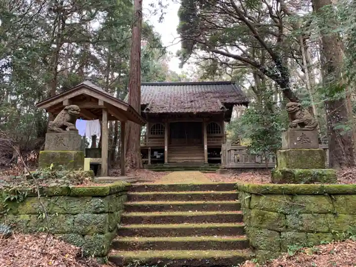 諏訪神社の本殿・本堂