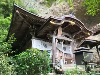 岩屋寺の本殿・本堂