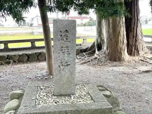 織殿神社の建物その他