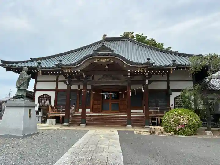 本應寺の{uncategorized: "未分類", other: "その他", undefined: "問題あり", building: "その他建物", grave: "お墓", sacred_gate: "鳥居", guardian: "狛犬", statue: "像", buddha: "仏像", history: "歴史", nature: "自然", garden: "庭園", animal: "動物", pagoda: "塔", temizu: "手水舎", mountain_gate: "山門・神門", sanctuary: "本殿・本堂", subordinate: "末社・摂社", art: "芸術", scenery: "景色", jizo: "地蔵", ema: "絵馬", goshuin: "御朱印", omikuji: "おみくじ", items: "授与品その他", amulet: "お守り", goshuincho: "御朱印帳", eats: "食事", festival: "お祭り", votive_dance: "神楽", shichigosan: "七五三参", wedding: "結婚式", experience: "体験その他", initially: "初詣", around: "周辺", anti_infection: "感染症対策"}