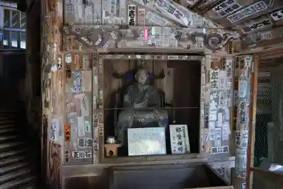 円通三匝堂(さざえ堂)の本殿・本堂