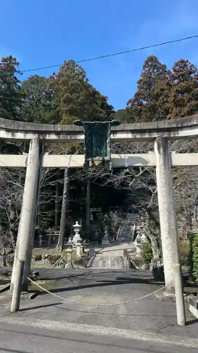 八幡神社の{uncategorized: "未分類", other: "その他", undefined: "問題あり", building: "その他建物", grave: "お墓", sacred_gate: "鳥居", guardian: "狛犬", statue: "像", buddha: "仏像", history: "歴史", nature: "自然", garden: "庭園", animal: "動物", pagoda: "塔", temizu: "手水舎", mountain_gate: "山門・神門", sanctuary: "本殿・本堂", subordinate: "末社・摂社", art: "芸術", scenery: "景色", jizo: "地蔵", ema: "絵馬", goshuin: "御朱印", omikuji: "おみくじ", items: "授与品その他", amulet: "お守り", goshuincho: "御朱印帳", eats: "食事", festival: "お祭り", votive_dance: "神楽", shichigosan: "七五三参", wedding: "結婚式", experience: "体験その他", initially: "初詣", around: "周辺", anti_infection: "感染症対策"}