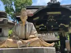 豊国神社の像