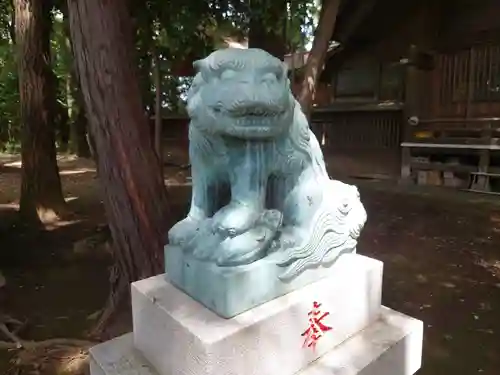 神明社の狛犬