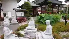 徳蔵寺の像