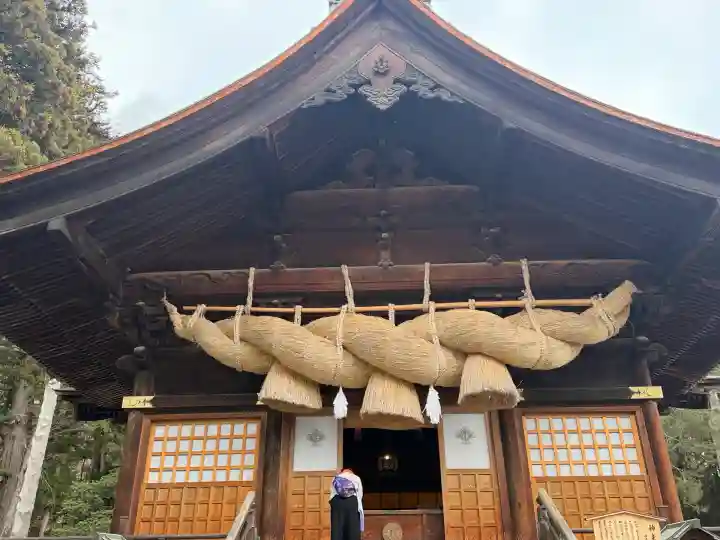 諏訪大社下社秋宮(長野県)