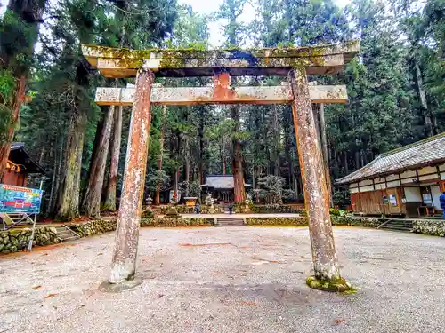 室生龍穴神社の鳥居