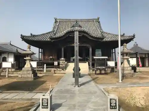 餘慶寺の本殿