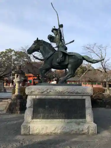 富士山本宮浅間大社の像