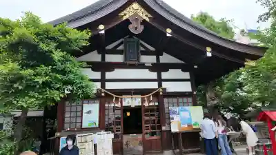 三輪神社の{uncategorized: "未分類", other: "その他", undefined: "問題あり", building: "その他建物", grave: "お墓", sacred_gate: "鳥居", guardian: "狛犬", statue: "像", buddha: "仏像", history: "歴史", nature: "自然", garden: "庭園", animal: "動物", pagoda: "塔", temizu: "手水舎", mountain_gate: "山門・神門", sanctuary: "本殿・本堂", subordinate: "末社・摂社", art: "芸術", scenery: "景色", jizo: "地蔵", ema: "絵馬", goshuin: "御朱印", omikuji: "おみくじ", items: "授与品その他", amulet: "お守り", goshuincho: "御朱印帳", eats: "食事", festival: "お祭り", votive_dance: "神楽", shichigosan: "七五三参", wedding: "結婚式", experience: "体験その他", initially: "初詣", around: "周辺", anti_infection: "感染症対策"}