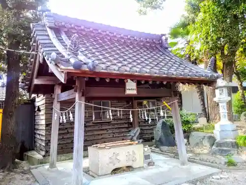 八劔社（上重原八劔社）の手水舎