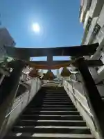 高輪神社の{uncategorized: "未分類", other: "その他", undefined: "問題あり", building: "その他建物", grave: "お墓", sacred_gate: "鳥居", guardian: "狛犬", statue: "像", buddha: "仏像", history: "歴史", nature: "自然", garden: "庭園", animal: "動物", pagoda: "塔", temizu: "手水舎", mountain_gate: "山門・神門", sanctuary: "本殿・本堂", subordinate: "末社・摂社", art: "芸術", scenery: "景色", jizo: "地蔵", ema: "絵馬", goshuin: "御朱印", omikuji: "おみくじ", items: "授与品その他", amulet: "お守り", goshuincho: "御朱印帳", eats: "食事", festival: "お祭り", votive_dance: "神楽", shichigosan: "七五三参", wedding: "結婚式", experience: "体験その他", initially: "初詣", around: "周辺", anti_infection: "感染症対策"}