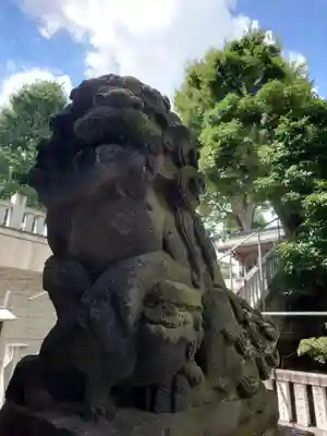 桐ヶ谷氷川神社の狛犬