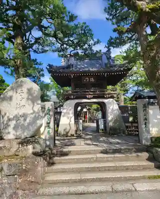 満月寺（浮御堂）の山門・神門