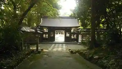 雄山神社前立社壇の山門・神門