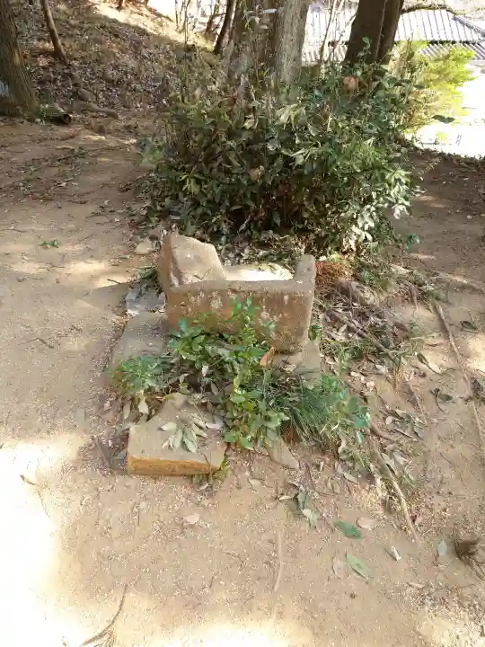 淡洲神社(山田)の{uncategorized: "未分類", other: "その他", undefined: "問題あり", building: "その他建物", grave: "お墓", sacred_gate: "鳥居", guardian: "狛犬", statue: "像", buddha: "仏像", history: "歴史", nature: "自然", garden: "庭園", animal: "動物", pagoda: "塔", temizu: "手水舎", mountain_gate: "山門・神門", sanctuary: "本殿・本堂", subordinate: "末社・摂社", art: "芸術", scenery: "景色", jizo: "地蔵", ema: "絵馬", goshuin: "御朱印", omikuji: "おみくじ", items: "授与品その他", amulet: "お守り", goshuincho: "御朱印帳", eats: "食事", festival: "お祭り", votive_dance: "神楽", shichigosan: "七五三参", wedding: "結婚式", experience: "体験その他", initially: "初詣", around: "周辺", anti_infection: "感染症対策"}