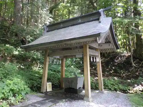 戸隠神社宝光社の手水舎