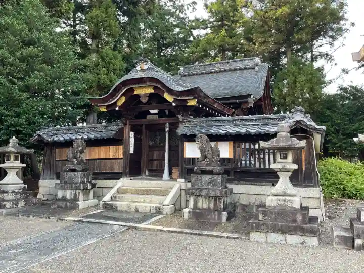 東日尊神社の{uncategorized: "未分類", other: "その他", undefined: "問題あり", building: "その他建物", grave: "お墓", sacred_gate: "鳥居", guardian: "狛犬", statue: "像", buddha: "仏像", history: "歴史", nature: "自然", garden: "庭園", animal: "動物", pagoda: "塔", temizu: "手水舎", mountain_gate: "山門・神門", sanctuary: "本殿・本堂", subordinate: "末社・摂社", art: "芸術", scenery: "景色", jizo: "地蔵", ema: "絵馬", goshuin: "御朱印", omikuji: "おみくじ", items: "授与品その他", amulet: "お守り", goshuincho: "御朱印帳", eats: "食事", festival: "お祭り", votive_dance: "神楽", shichigosan: "七五三参", wedding: "結婚式", experience: "体験その他", initially: "初詣", around: "周辺", anti_infection: "感染症対策"}