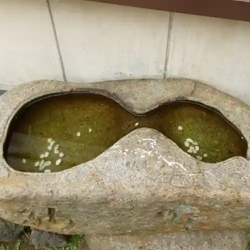 稲荷神社の手水舎