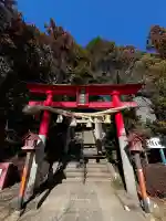 烏子稲荷神社の{uncategorized: "未分類", other: "その他", undefined: "問題あり", building: "その他建物", grave: "お墓", sacred_gate: "鳥居", guardian: "狛犬", statue: "像", buddha: "仏像", history: "歴史", nature: "自然", garden: "庭園", animal: "動物", pagoda: "塔", temizu: "手水舎", mountain_gate: "山門・神門", sanctuary: "本殿・本堂", subordinate: "末社・摂社", art: "芸術", scenery: "景色", jizo: "地蔵", ema: "絵馬", goshuin: "御朱印", omikuji: "おみくじ", items: "授与品その他", amulet: "お守り", goshuincho: "御朱印帳", eats: "食事", festival: "お祭り", votive_dance: "神楽", shichigosan: "七五三参", wedding: "結婚式", experience: "体験その他", initially: "初詣", around: "周辺", anti_infection: "感染症対策"}