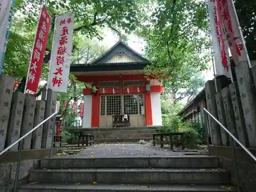 産湯稲荷神社の本殿