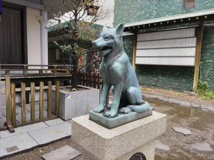 宮益御嶽神社の狛犬