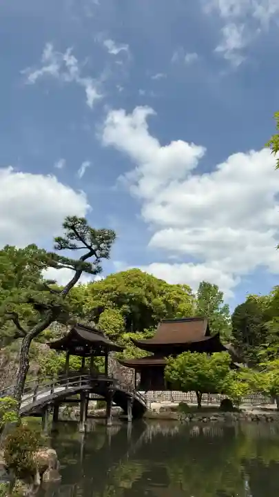 永保寺の{uncategorized: "未分類", other: "その他", undefined: "問題あり", building: "その他建物", grave: "お墓", sacred_gate: "鳥居", guardian: "狛犬", statue: "像", buddha: "仏像", history: "歴史", nature: "自然", garden: "庭園", animal: "動物", pagoda: "塔", temizu: "手水舎", mountain_gate: "山門・神門", sanctuary: "本殿・本堂", subordinate: "末社・摂社", art: "芸術", scenery: "景色", jizo: "地蔵", ema: "絵馬", goshuin: "御朱印", omikuji: "おみくじ", items: "授与品その他", amulet: "お守り", goshuincho: "御朱印帳", eats: "食事", festival: "お祭り", votive_dance: "神楽", shichigosan: "七五三参", wedding: "結婚式", experience: "体験その他", initially: "初詣", around: "周辺", anti_infection: "感染症対策"}