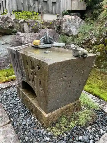 恵利寺の手水舎