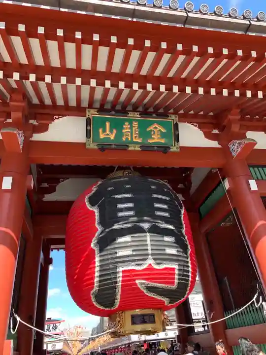 浅草寺の山門・神門