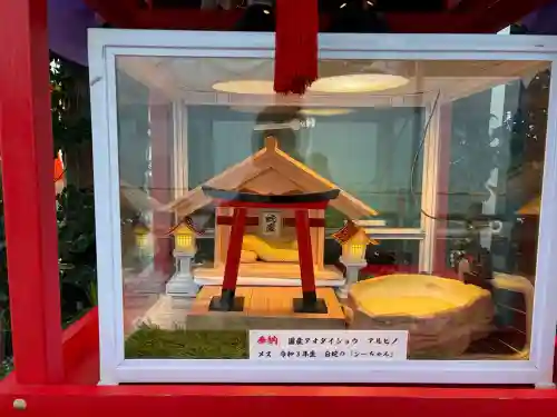 蛇窪神社の{uncategorized: "未分類", other: "その他", undefined: "問題あり", building: "その他建物", grave: "お墓", sacred_gate: "鳥居", guardian: "狛犬", statue: "像", buddha: "仏像", history: "歴史", nature: "自然", garden: "庭園", animal: "動物", pagoda: "塔", temizu: "手水舎", mountain_gate: "山門・神門", sanctuary: "本殿・本堂", subordinate: "末社・摂社", art: "芸術", scenery: "景色", jizo: "地蔵", ema: "絵馬", goshuin: "御朱印", omikuji: "おみくじ", items: "授与品その他", amulet: "お守り", goshuincho: "御朱印帳", eats: "食事", festival: "お祭り", votive_dance: "神楽", shichigosan: "七五三参", wedding: "結婚式", experience: "体験その他", initially: "初詣", around: "周辺", anti_infection: "感染症対策"}