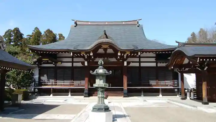 薬王院の本殿・本堂