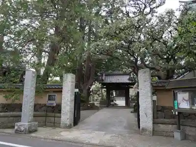 行善寺の山門・神門