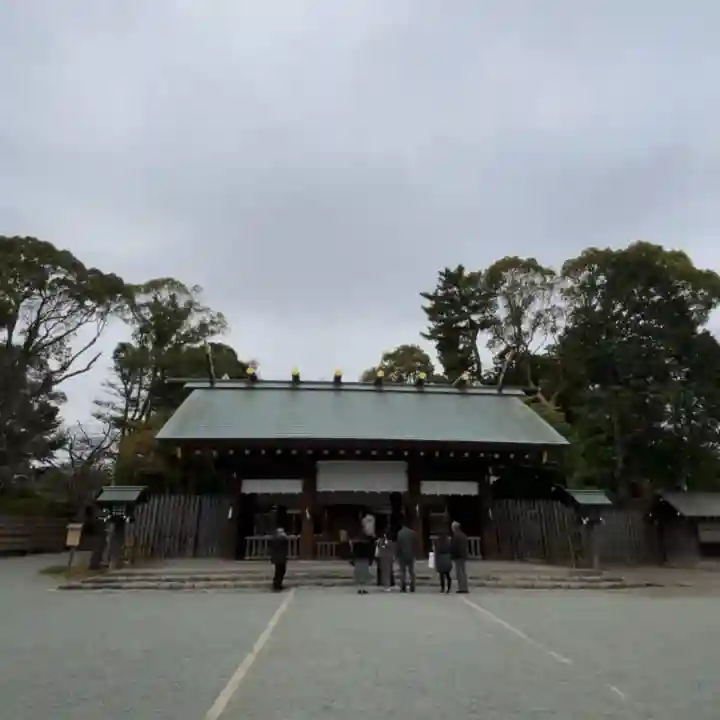 伊勢山皇大神宮の{uncategorized: "未分類", other: "その他", undefined: "問題あり", building: "その他建物", grave: "お墓", sacred_gate: "鳥居", guardian: "狛犬", statue: "像", buddha: "仏像", history: "歴史", nature: "自然", garden: "庭園", animal: "動物", pagoda: "塔", temizu: "手水舎", mountain_gate: "山門・神門", sanctuary: "本殿・本堂", subordinate: "末社・摂社", art: "芸術", scenery: "景色", jizo: "地蔵", ema: "絵馬", goshuin: "御朱印", omikuji: "おみくじ", items: "授与品その他", amulet: "お守り", goshuincho: "御朱印帳", eats: "食事", festival: "お祭り", votive_dance: "神楽", shichigosan: "七五三参", wedding: "結婚式", experience: "体験その他", initially: "初詣", around: "周辺", anti_infection: "感染症対策"}